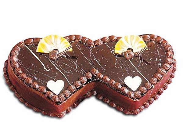 Twin hearts chocolate cake