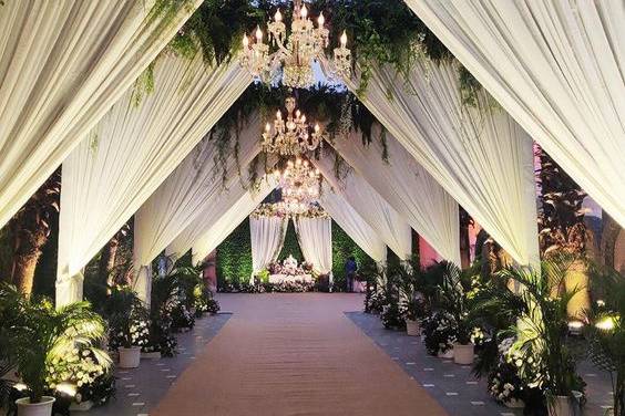 Passage Decor