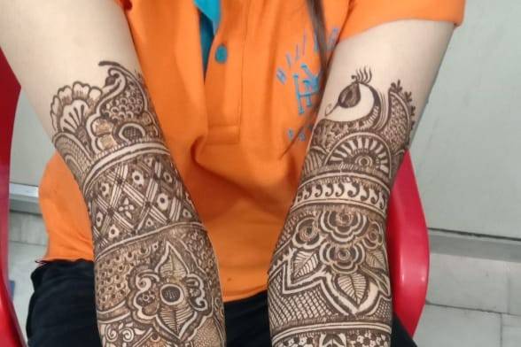 Parkash Mehandi Artist