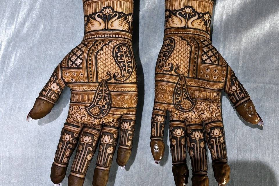 Peacock mehandi