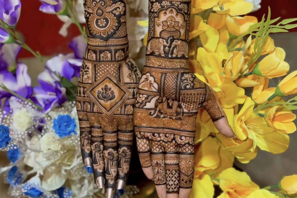 Traditional mehandi