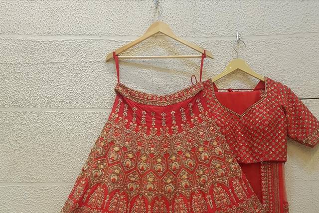 Buy SHRI BALAJI SILK & COTTON SAREE EMPORIUMIndian Woman Tradition Royal  Designer Velvet Bridal & wedding Lehenga Choli Designs (GJ) (XL, 7) Online  at desertcartIsrael