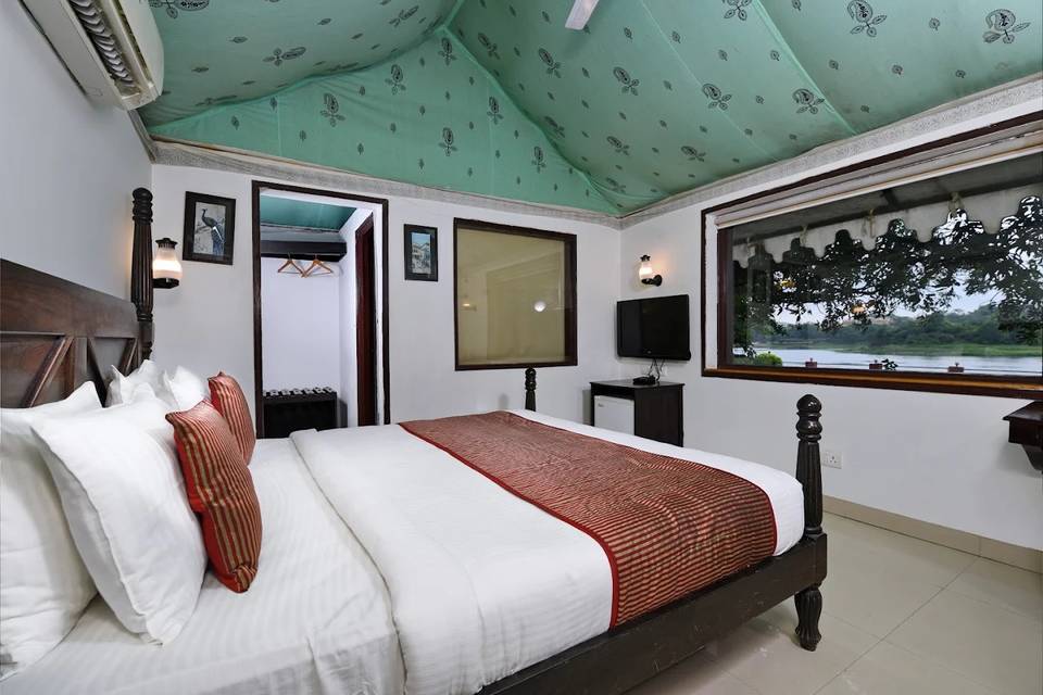 Accommodation