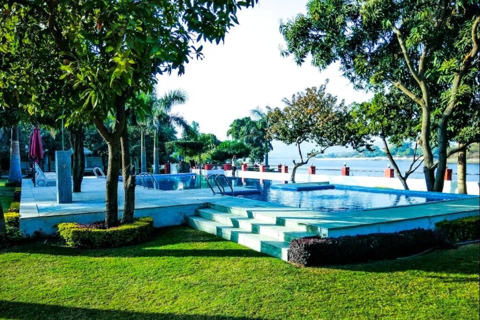 Lawn area