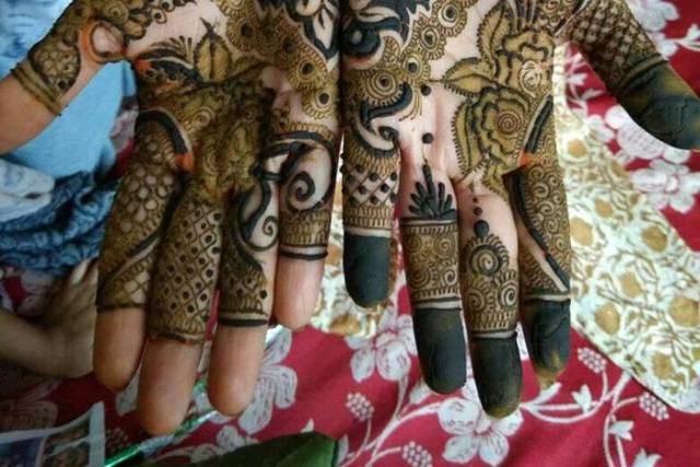 Mehndi design new and stylist : r/MehndiArtists