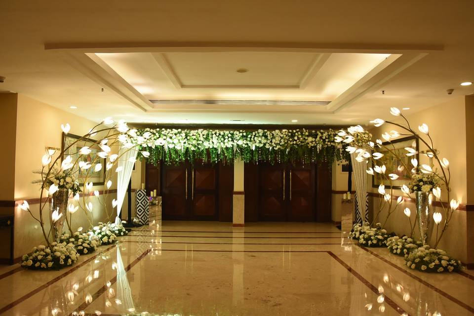 Entrance Decor