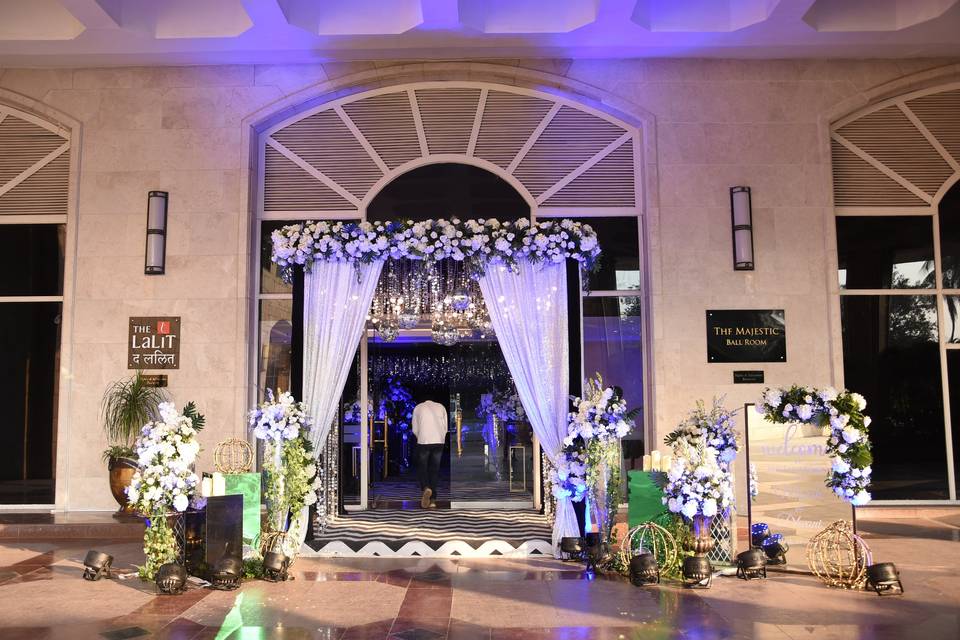 Entrance Decor