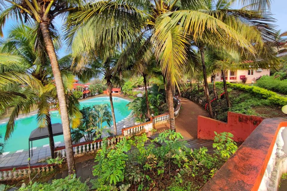 Indismart Woodbourne Resort