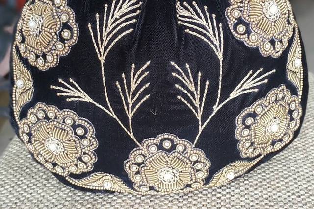 Bridal Wear Embroidery Rani Colour Embroidered Velvet Lehenga Choli at Rs  2867 in Singrauli