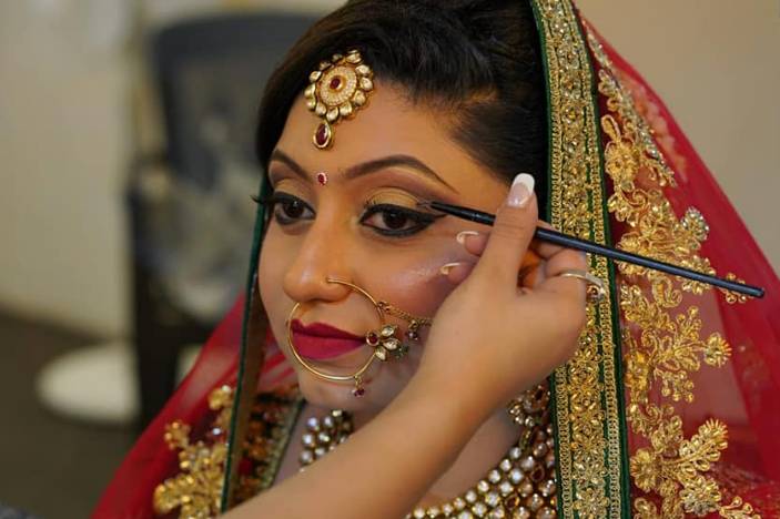 Disha Dhote Make Up Artist