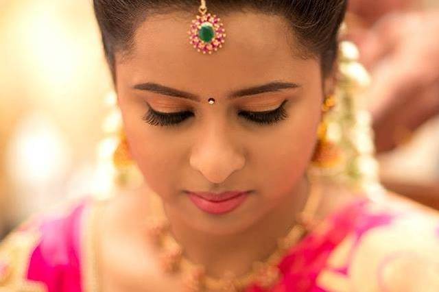 Raj Bridal Makeup Artist, Kodambakkam