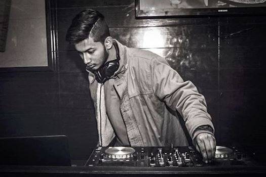 DJ Avhi