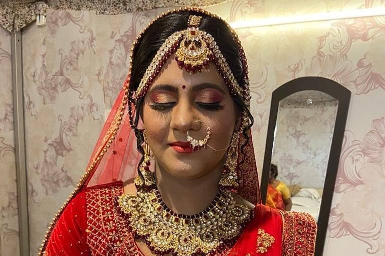 Bridal makeup