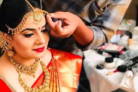 Telugu Makeover Studio By Prasad Hairstylist - Makeup Artist - Ameerpet -  Begumpet 