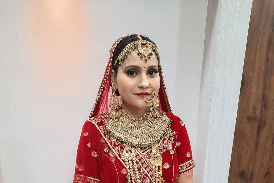 Cream Based Makeup in Bihar