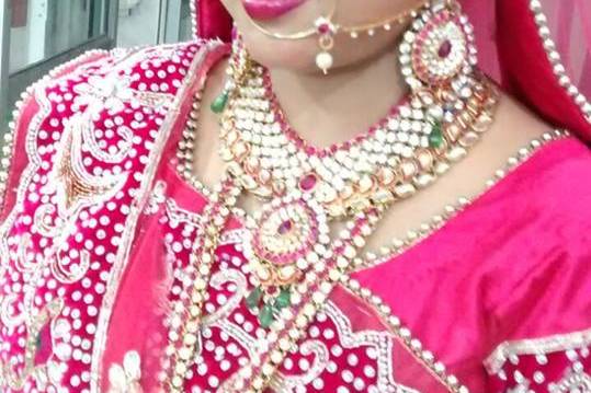 AAINA Beauty Parlour and Makeup by Priya Rastogi