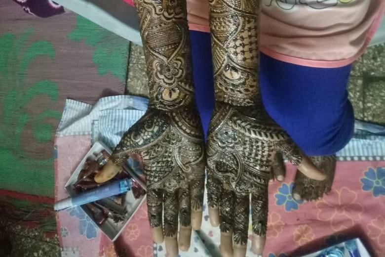 Designer mehndi