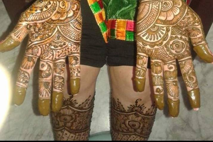 Designer mehndi