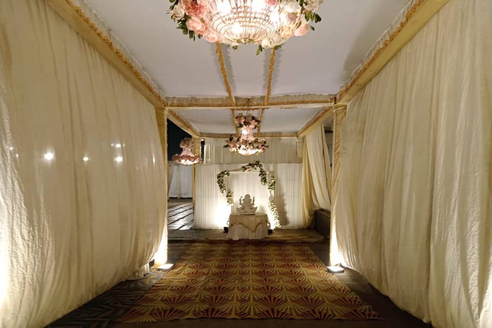 Entrance decor