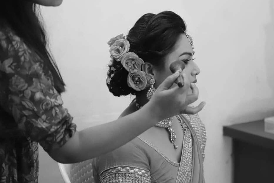 Amruta Tajne - Bhoyar make up Artist & hairstylist