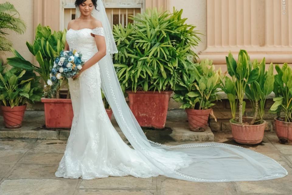 Wedding gown