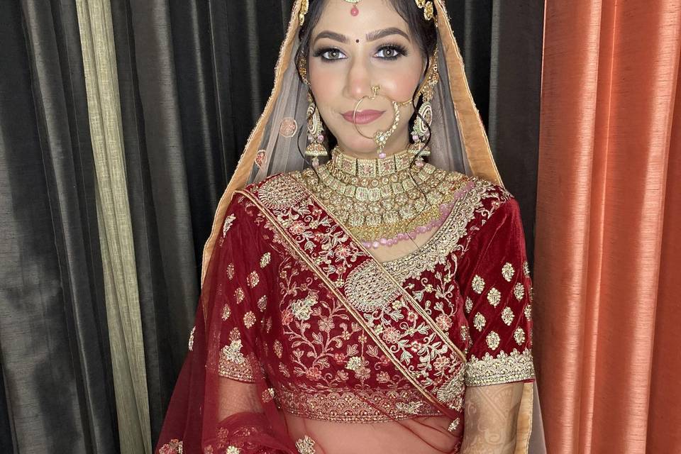 Bridal makeup by Mahek