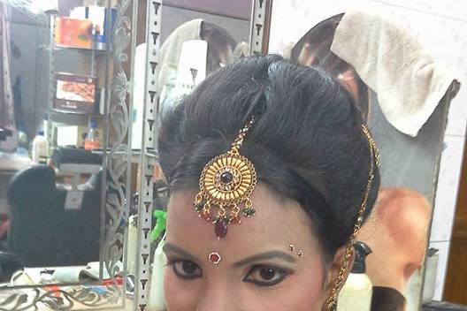 Sunita Jhaamb Make Up Artist and Hair Stylist