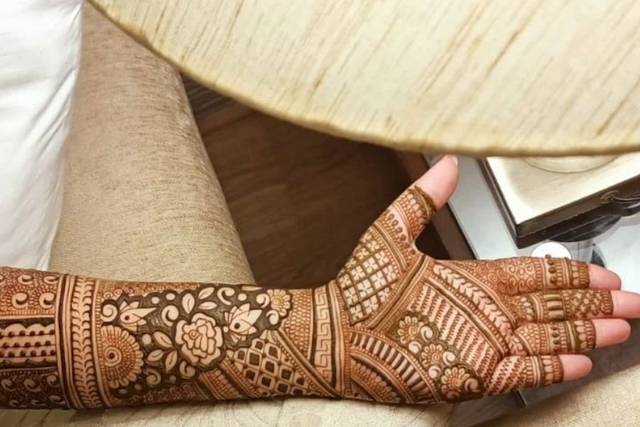 Akash Mehendi Art