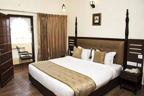 4-star-hotel-in-udaipur