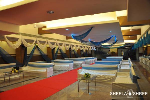 Hotel Sheela Shree Plaza