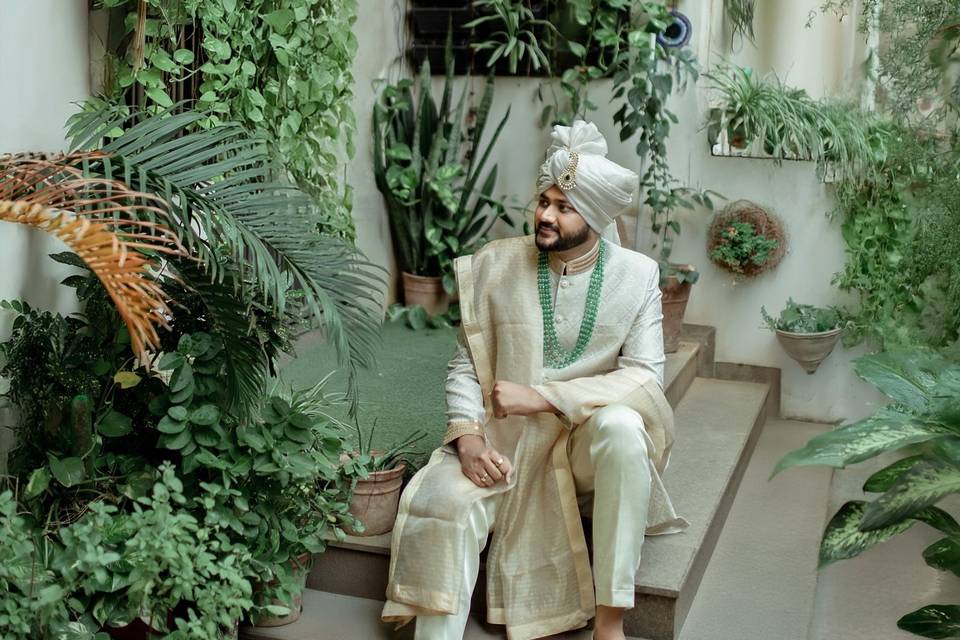 Groom