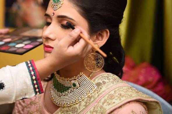 Sharmi's Makeup Studio