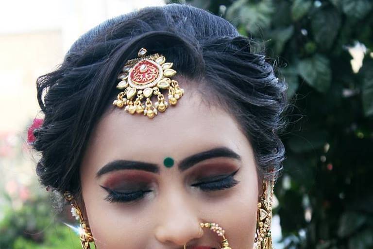 Bridal makeup