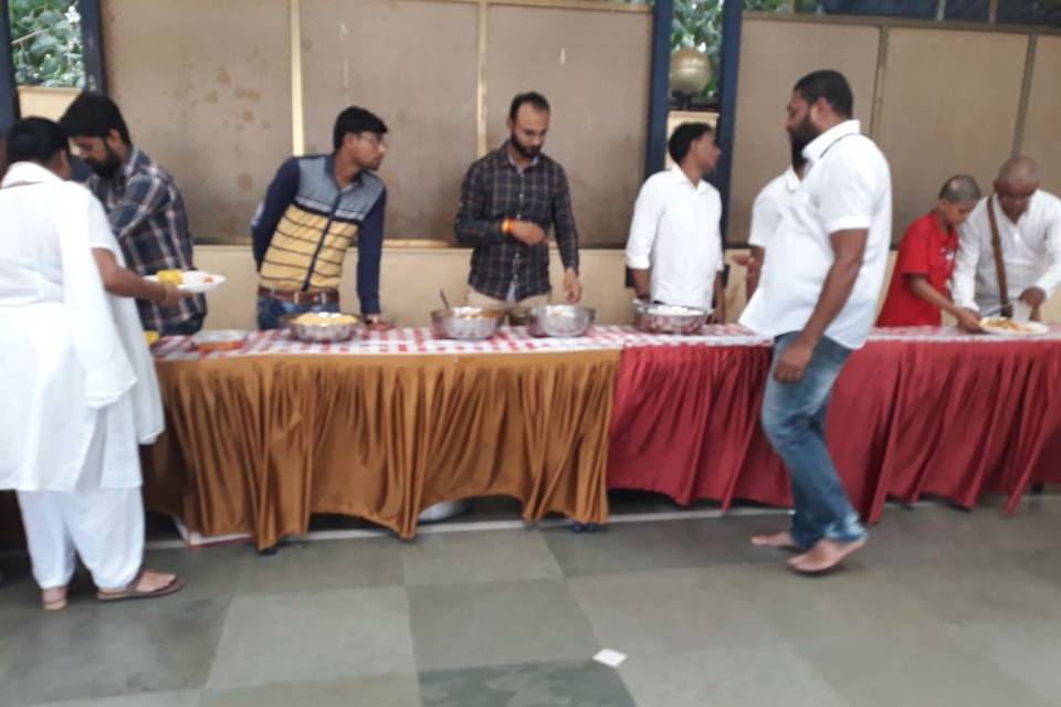 Kalyani Catering & Parcel Services, Mulund West