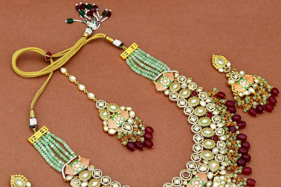 Necklace & earrings