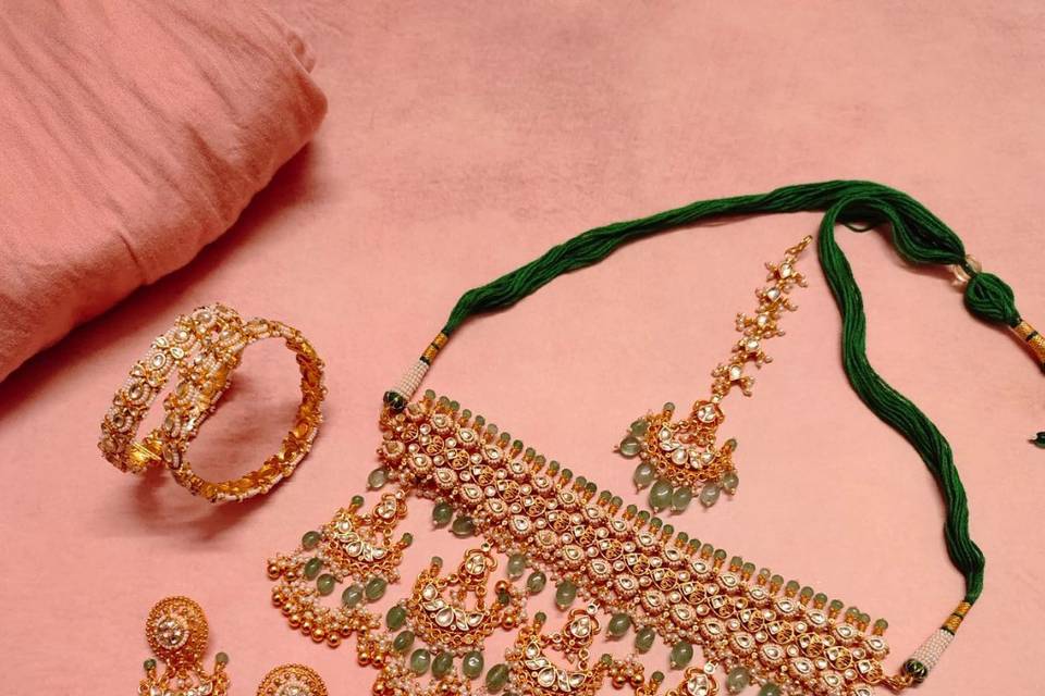 VeroniQ Trends-Kundan Necklace