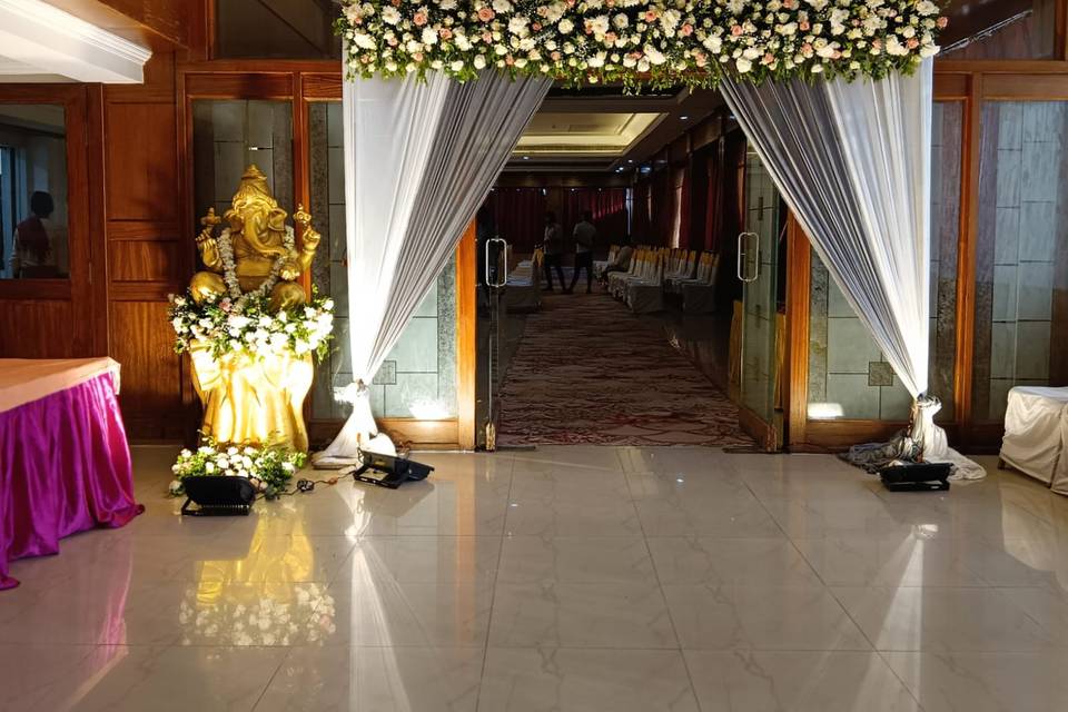 Entrance decor