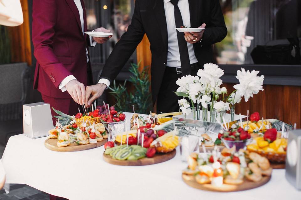 BEST CATERING SERVICE