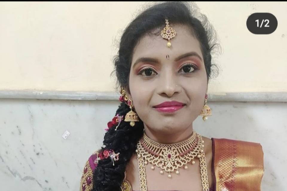 Var Puja look