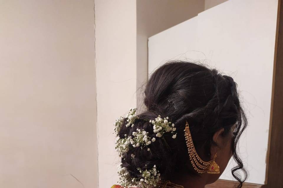 Bridal floral bun