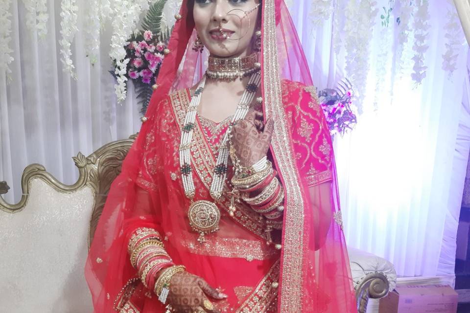 Airbrush Muslim Bride