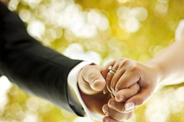 Hold hands for true companion