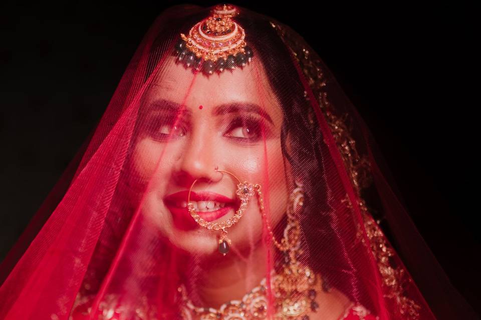 BRIDE GETTING READY