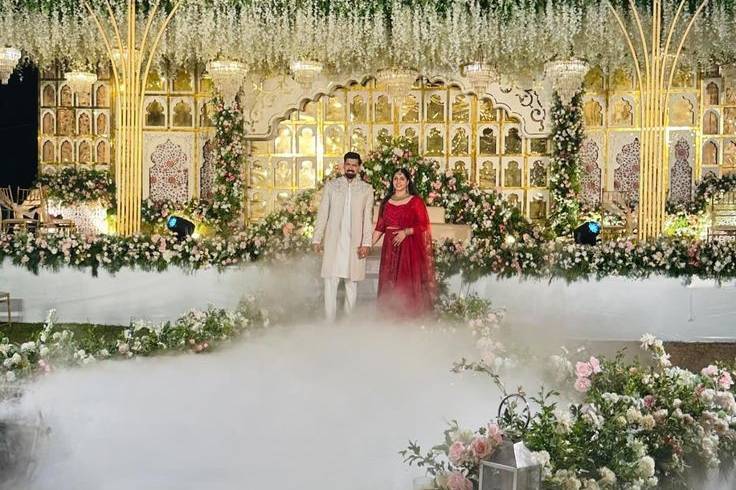 Couple entry