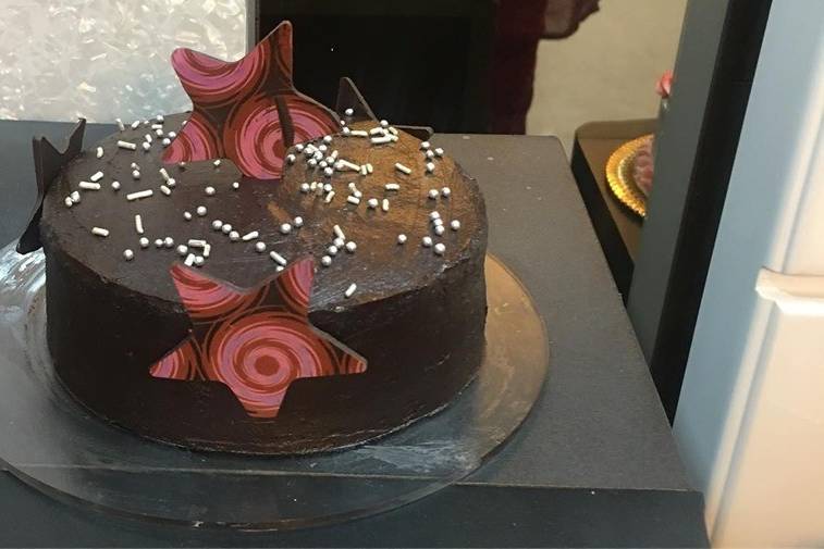 Kanchan Cake & Bake Classes - Wedding Cake - Shankar Nagar - Weddingwire.in