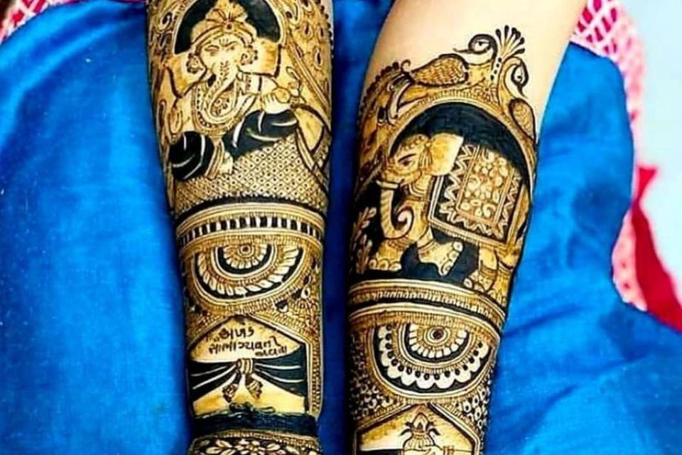 Lucky Mehndi Artist