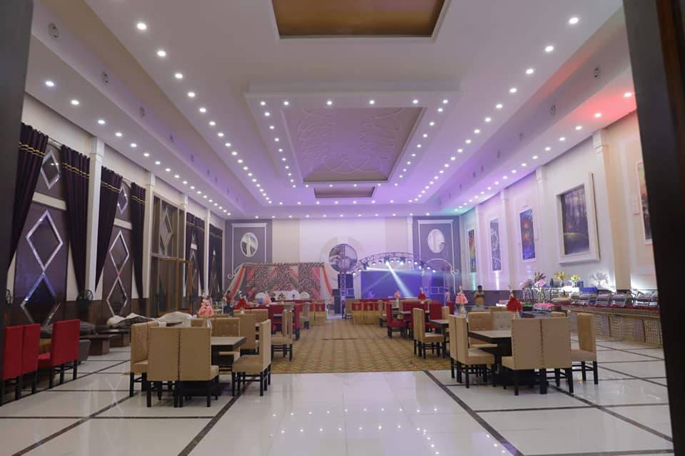 Banquet hall