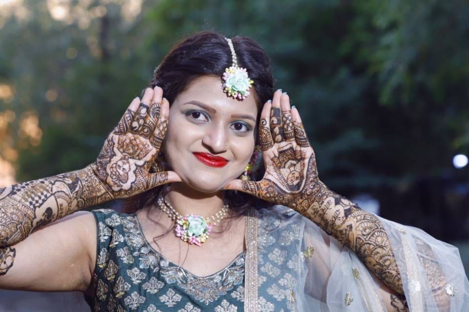 Mehandi on Hand