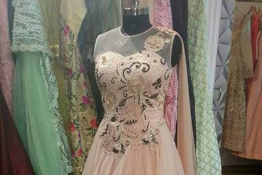 Designer gowns and crop tops collection | Party Wear Gown In Chandni Chowk  | एक सिंगल पीस भी मिलेगा - YouTube