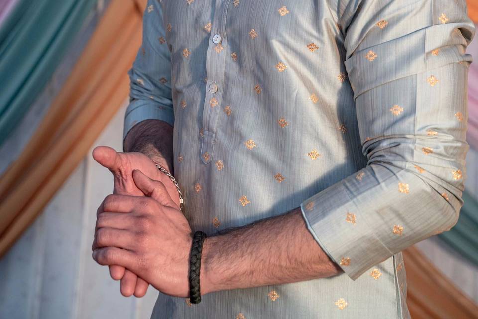 Kurta By Ankit V Kapoor